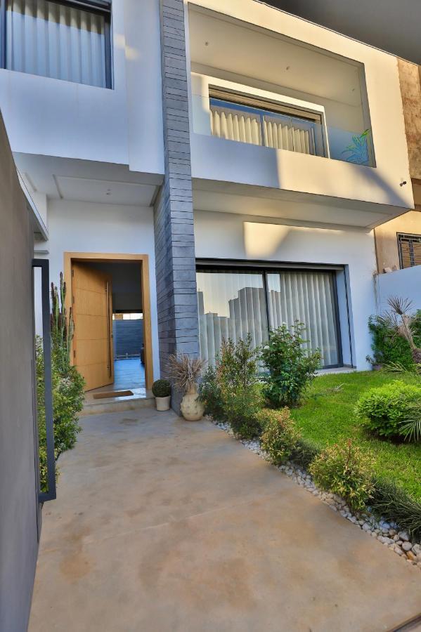 Moon House Villa Ville Nouvelle Exterior photo
